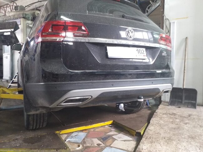 Фаркоп Bosal для Volkswagen Teramont Фаркоп Bosal для Volkswagen Teramont